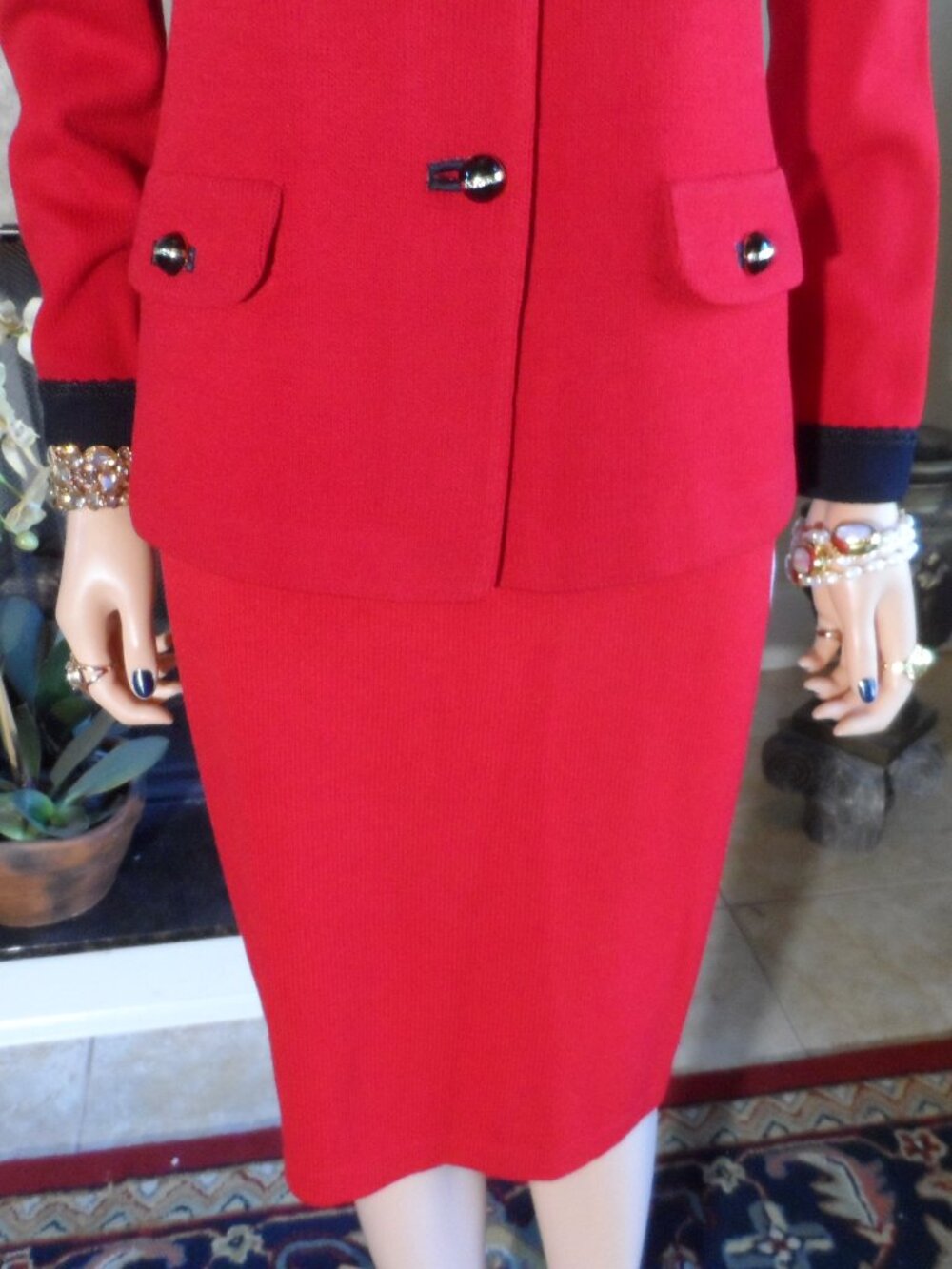 New St. John Collection Red Santana Knit Skirt Suit Black Trim Sizes 4/6 - Picture 7 of 16